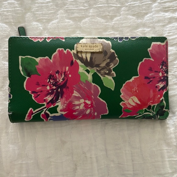 kate spade Handbags - Kate Spade Wallet